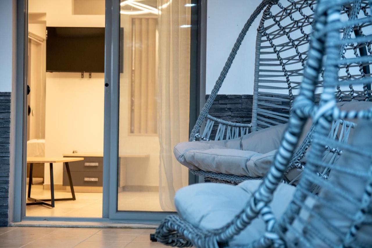 Sithoniars Luxury Ground Floor Apartment With Private Garden Neos Marmaras Bagian luar foto