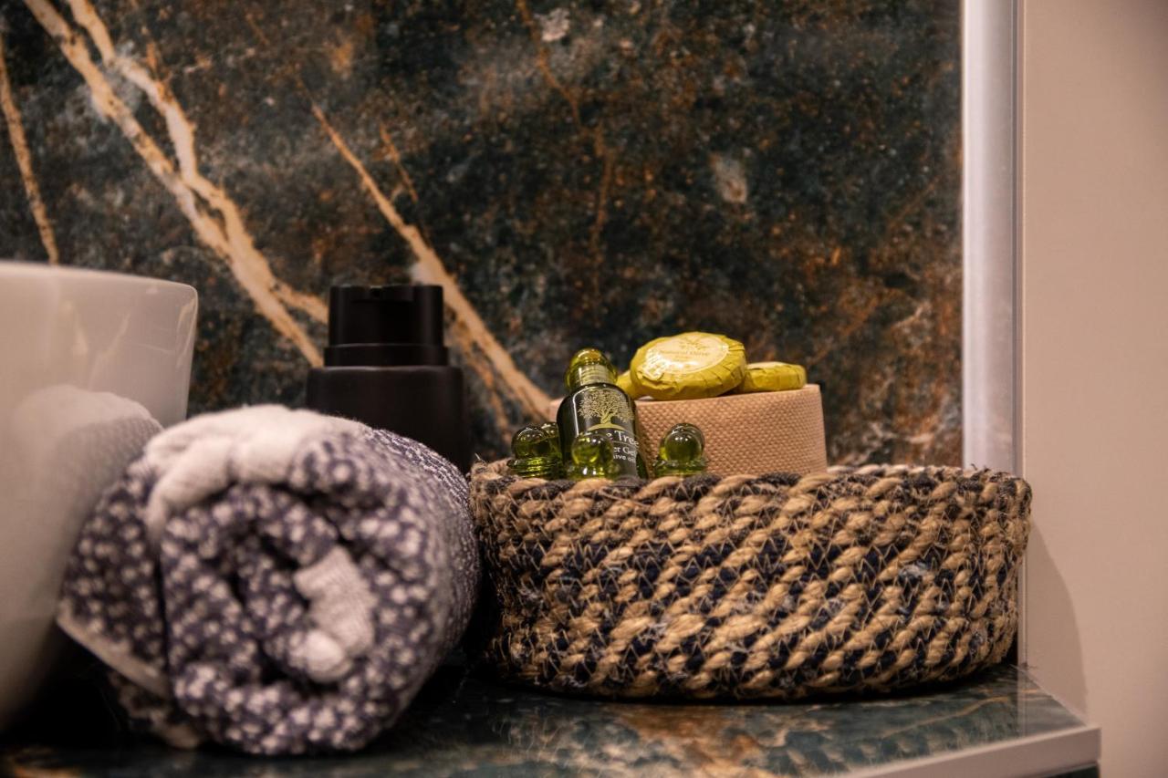 Sithoniars Luxury Ground Floor Apartment With Private Garden Neos Marmaras Bagian luar foto