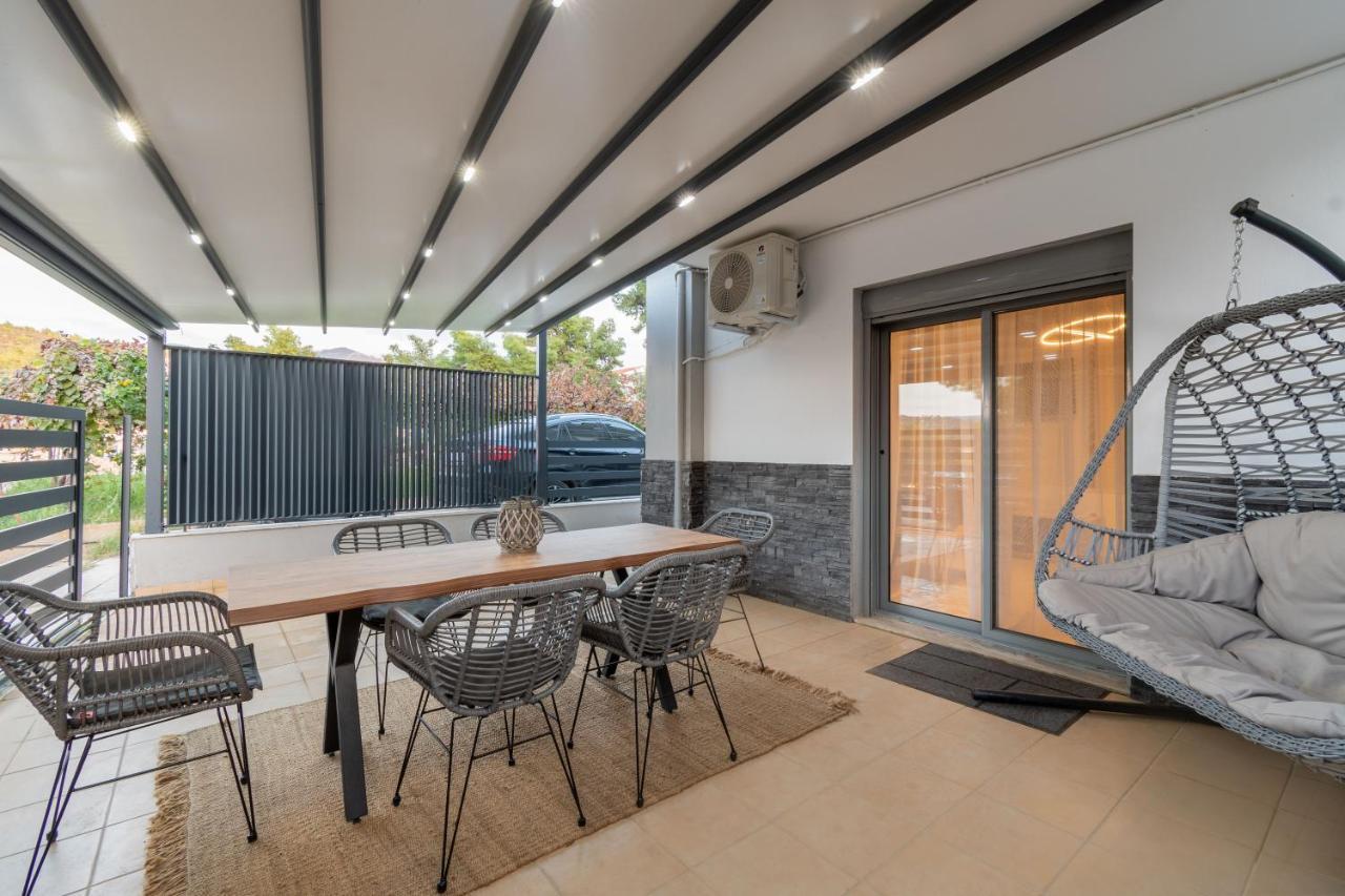 Sithoniars Luxury Ground Floor Apartment With Private Garden Neos Marmaras Bagian luar foto